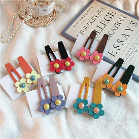 Candy-colored flower hairpin, cute and stylish hair accessory for girls.