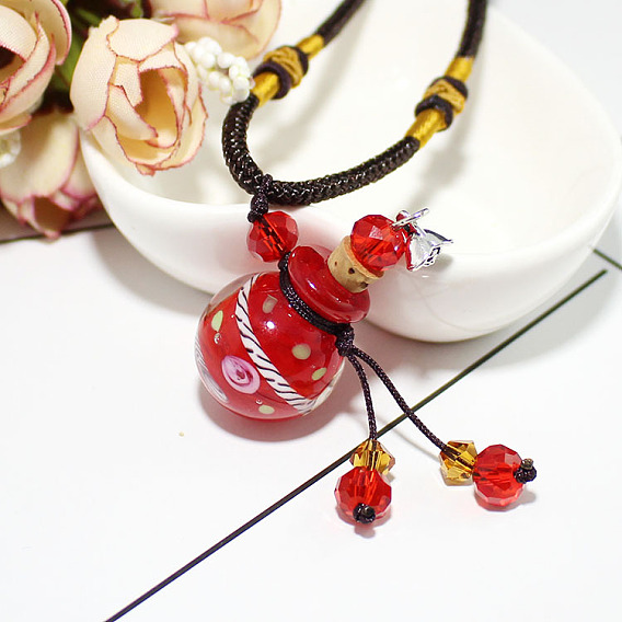 Collier pendentif bouteille de parfum rond au chalumeau avec perles de verre, bijoux de fiole d'huile essentielle pour les femmes