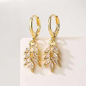Boucles d'oreilles géométriques pour femmes, cuivre plaqué avec de l'or blanc et des pierres de zircon