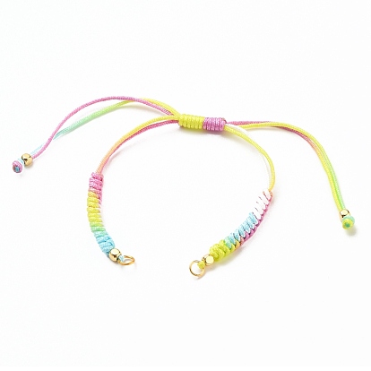 Fabrication de bracelet en polyester teint par segment réglable, avec 304 anneaux de saut en acier inoxydable et perles cubiques en laiton