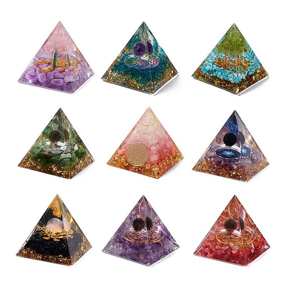 Decoraciones de exhibición de resina de pirámide de orgonita, con lámina de oro y chips de piedras preciosas en el interior, para el escritorio de la oficina en casa