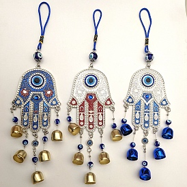Perle au chalumeau et métal avec décorations pendantes d'art en émail, main hamsa avec carillon éolien mauvais œil