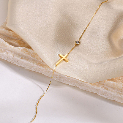 Collier pendentif croix en acier inoxydable, avec zircons