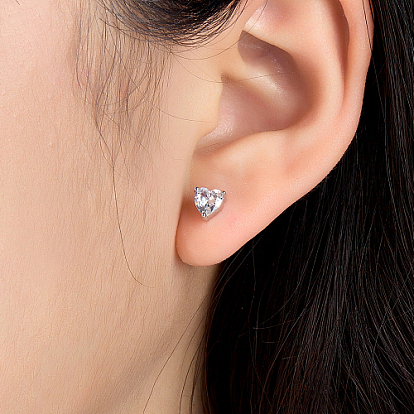 Boucles d'oreilles coeur en argent sterling plaqué rhodium, avec zircons, avec cachet 925