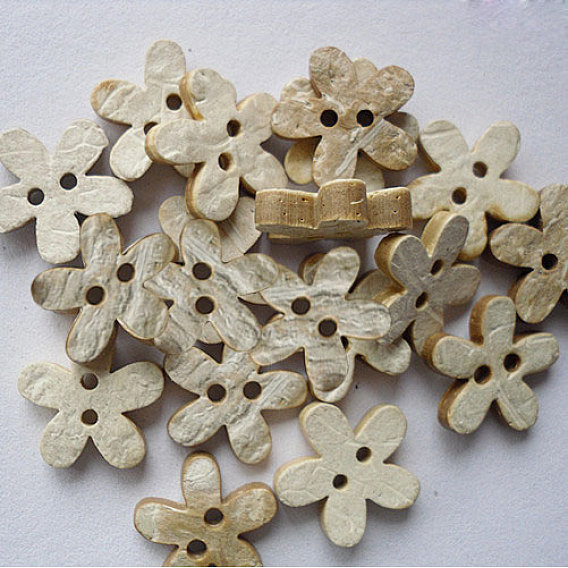 Carved 2-hole Basic Sewing Button Shaped in Flower, Coconut Button, 15mm