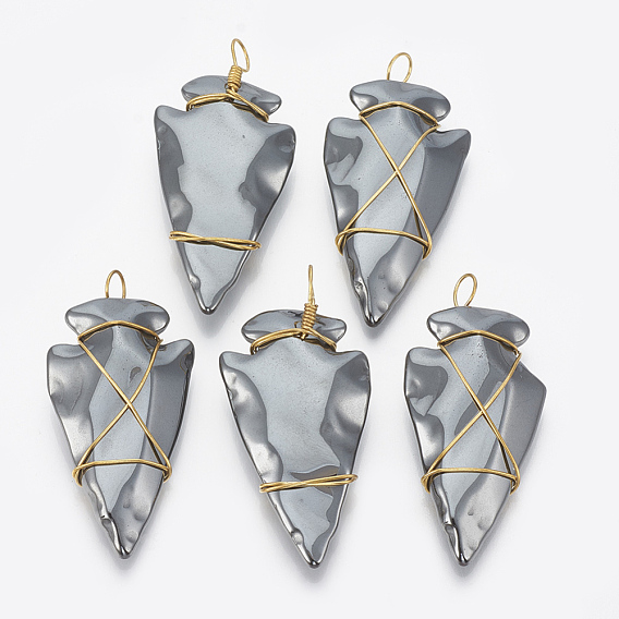 Non-magnétiques pendentifs hématite synthétiques, avec les accessoires en laiton de tonalité d'or, flèches
