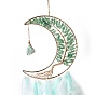 Copeaux d'aventurine verte naturelle arbre de vie perlé lune avec des décorations de pendentifs en plumes, avec les accessoires en fer, pour l'ornement de la maison de jardin