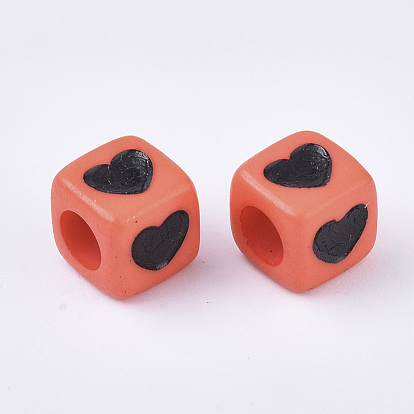 Perles acryliques opaques, cube avec coeur noir