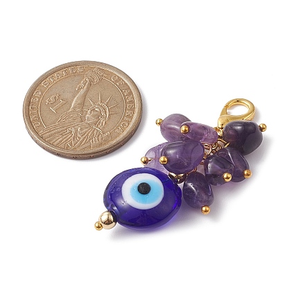 Décorations pendantes de pépites de pierres précieuses mélangées naturelles, avec des perles de lampe mauvais œil et des fermoirs à pinces de homard en acier inoxydable