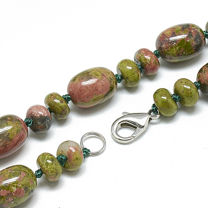 Colliers de perles de pierres précieuses, avec mousquetons en alliage, baril