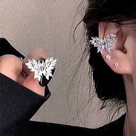 Luxury Diamond Butterfly Ear Clip - Elegant, Unique Design, Versatile.
