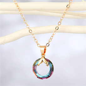 Geometric Pendant Resin Collarbone Necklace with Stylish Circle Design