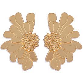 Vintage Flower Stud Earrings for Women Alloy Enamel Half Flower Stud Earrings Summer Earrings Boho Beach Floral Stud Earrings Jewelry Gifts for Women, Golden