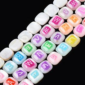 Perles d'émail de coquille d'eau douce naturelle, carré avec alphabet