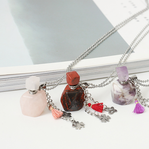 Collier pendentif bouteille de parfum en pierres précieuses avec breloques fleur papillon et pompon en acier inoxydable, bijoux de fiole d'huile essentielle pour les femmes