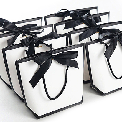 Картонные бумажные подарочные пакеты, сумки с черными ручками и бантами, прямоугольные