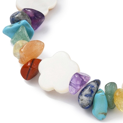 Chips de pierres précieuses naturelles et synthétiques mélangées et bracelet extensible en perles de coquillage