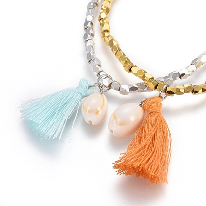 Perles en laiton stretch bracelets, avec pendentif pompon en fil de coton et cauris