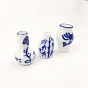 Сине-белая фарфоровая ваза с миниатюрными украшениями, аксессуары для кукольного домика в микроландшафтном саду, притворяясь опорными украшениями, бамбук, хризантема и цветок сливы