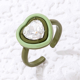 Сверкающее акриловое кольцо в форме сердца с инкрустацией кристаллами и открытой конструкции