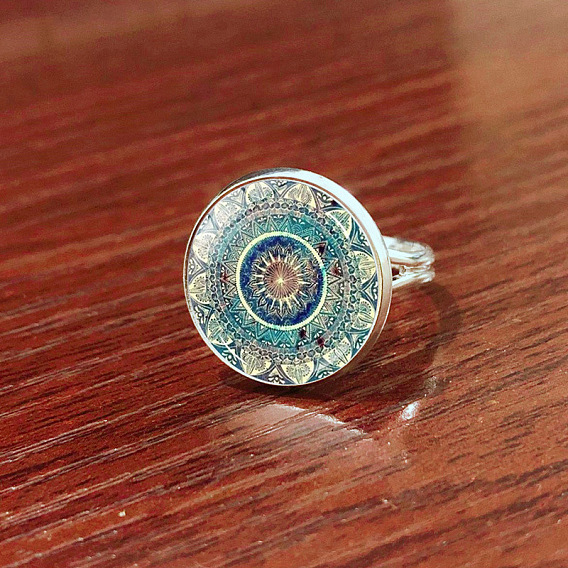 Anillo de dedo de flor de mandala de vidrio, anillo de sello redondo plano de latón platino para mujer