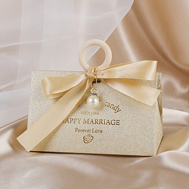 Triángulo con caja de dulces de cartón de papel de corazón estampado en oro, caja de regalo de dulces de boda con cinta, cuenta de plástico, anillo de madera