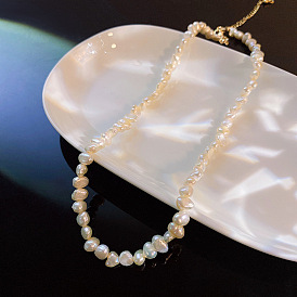 Baroque Irregular Pearl Necklace - Elegant and Sweet Clavicle Chain for Women.