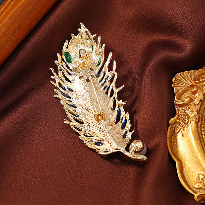 Épingles en émail de plumes de paon de style ethnique, Broche en strass en alliage d'or clair avec perle d'imitation pour manteaux de pulls pour femmes