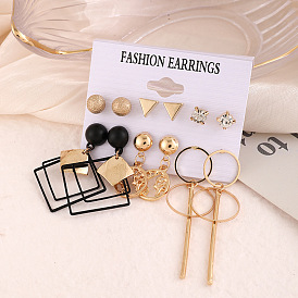 Geometric Hollow Triangle Round Earrings - Trendy, Eye-catching, Gold, High-end.