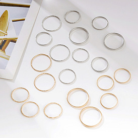 Minimalist 10-Piece Ring Set for Women: Chic, Versatile and Statement-worthy Finger Rings