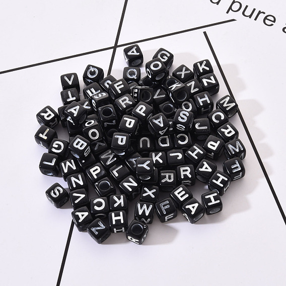 Черные акриловые бусины с буквами, куб с белой смешанной буквой