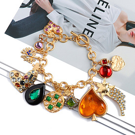 Chic Crystal Heart Metal Chain Sweet Bracelet for Fashionable and Elegant Jewelry Lovers