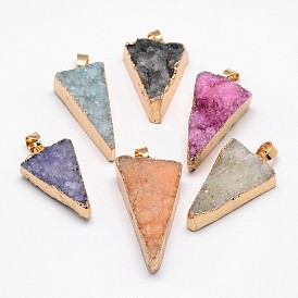 Dyed Natural Druzy Crystal Triangle Pendants, with Golden Tone Brass Findings, 30~38x18~20x6~9mm, Hole: 6x4mm