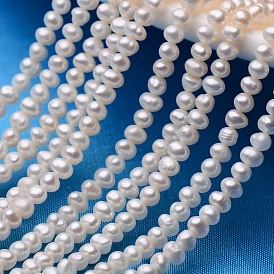 Hebras de perlas de perlas de agua dulce cultivadas naturales de papa