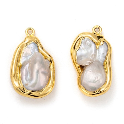 Pendentifs en perles baroques naturelles, avec les accessoires en laiton dorés, nuggets