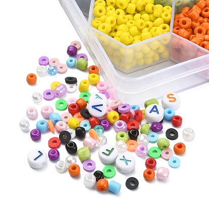 Kit de fabrication de bracelet de collier de perles de lettre de bricolage, y compris les perles de rocaille en verre rondes, Perle d'imitation en plastique ABS et perles de disque en acrylique et en argile polymère