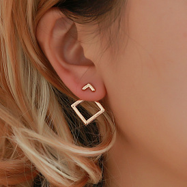 Fashionable Geometric Hollow Diamond Square Stud Earrings - Minimalist, Versatile, Trendy.