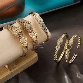 Bracelet jonc léopard chic avec pierres zircones - bracelet femme plaqué or luxe 18k