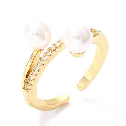 Latón micro pavé claro anillos de brazalete de circonio cúbico, anillos abiertos, con cuentas redondas de concha perla, larga duración plateado