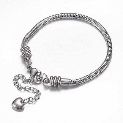 304 bracelets chaînes serpent européennes rondes en acier inoxydable, avec fermoir pince de homard et les charmes de coeur