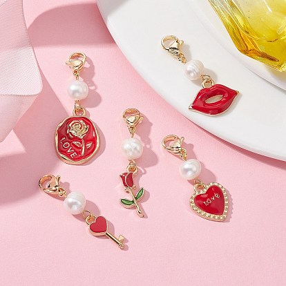 5 decoraciones colgantes de esmalte de aleación para el día de San Valentín, Cuentas de perlas y 304 dijes con cierre de pinza de langosta de acero inoxidable., corazón/rosa/labio/llave