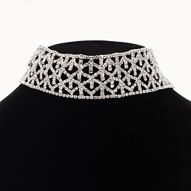 Sparkling Hollow Out Collarbone Necklace with Full Rhinestones - Unique and Luxurious Jewelry Piece (N307)