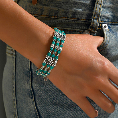 Bracelet multi-brins triple couche de perles synthétiques turquoise, avec breloques plumes en alliage de zinc