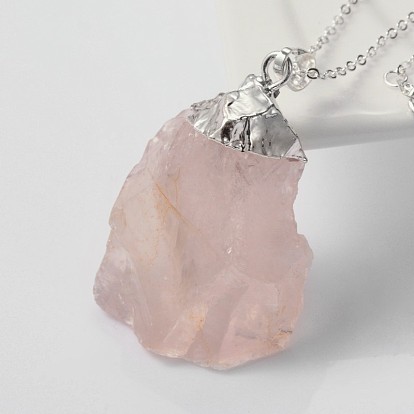 Lunette naturel pierre précieuse brute brute quartz rose pendentifs, avec des chaînes en laiton et fermoirs à anneaux à ressort, 18 pouce