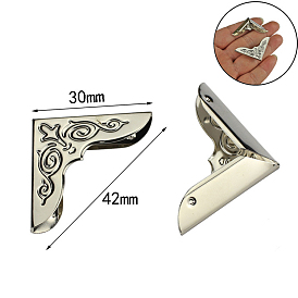 Iron Bag Decorate Corners Protector, Triangle Carved Edge Guard Protector, for Handbags Book Album Accessories