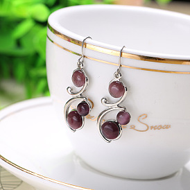 Chic Cat's Eye Earrings for Elegant and Fashionable Look