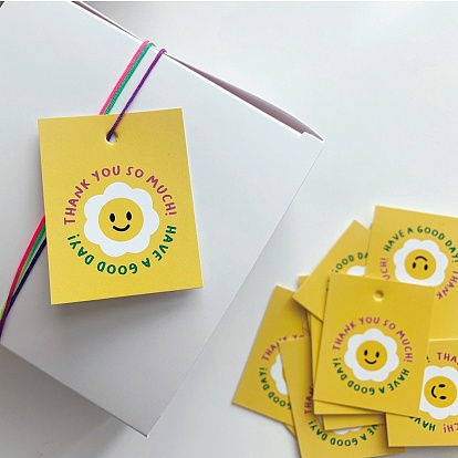 Étiquettes cadeaux rectangulaires en papier avec visage souriant imprimé