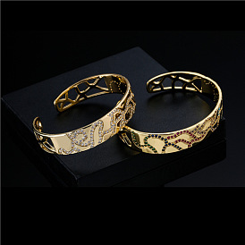 Bracelet ouvert en cuivre à motif géométrique et zircon micro-incrusté, bracelet plaqué or avec rétention de couleur pour femme