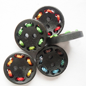 Round Painted Buttons with Colorful Thread, Wooden Buttons