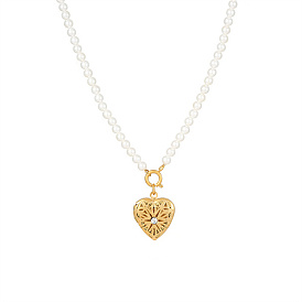 Collier pendentif coeur en acier inoxydable avec chaînes de perles en plastique